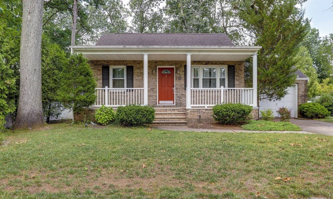 Monroe Township Maison | Charming Monroe Township Home - 13 Mi to RU!