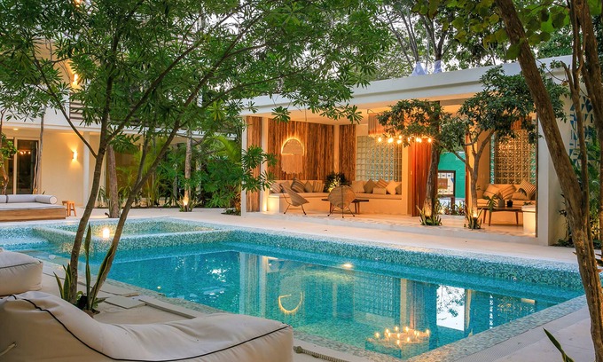 Zama Appartement | Charming Nature-Inspired Condos with Sultry Surroundings by Stella Rentals