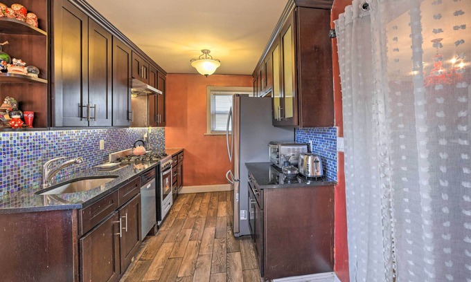 Jericho Maison | Charming New York Escape Near Central Park!