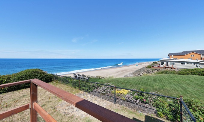 Gleneden Beach Maison | Charmante maison en bord de mer avec accès direct à la plage et vue imprenable sur l'océan!