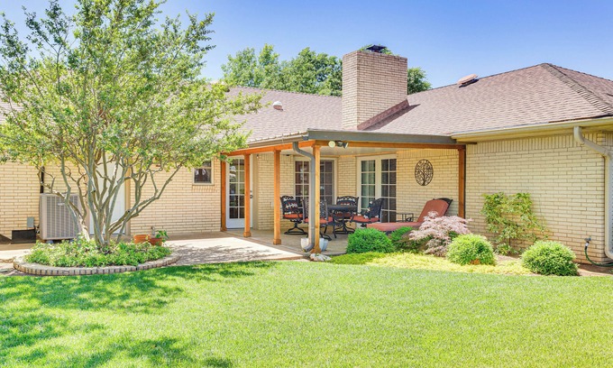 Central Oklahoma City Maison | Charming Oklahoma City Home ~ 11 Mi to Downtown!