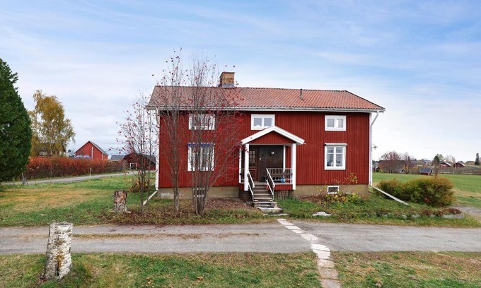 Ojebyn Maison | Charming old 3BR house w/ open location near Piteå and Markbygden