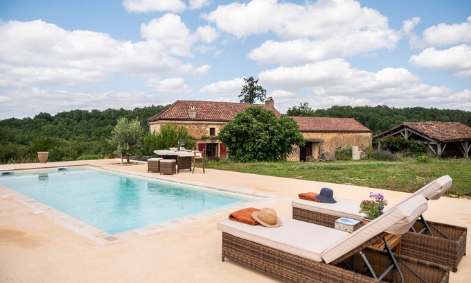 Saint-Marcory Autre | Vieille ferme restaurée, charmante et confortable, avec piscine privée chauffée.