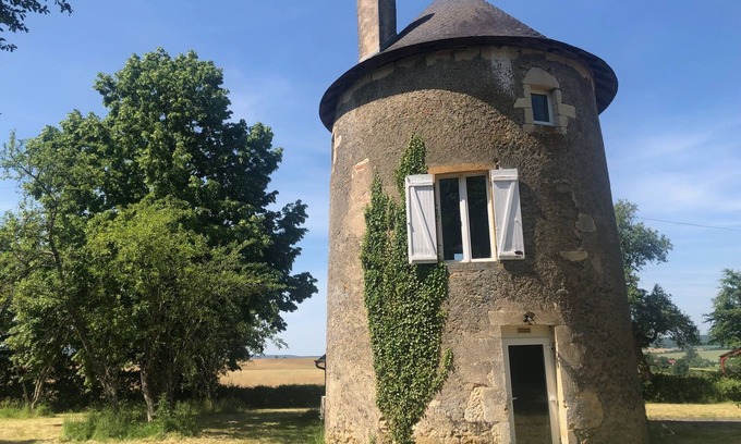 Saint-Benin-d'Azy Maison | Charmant ancien moulin au vert