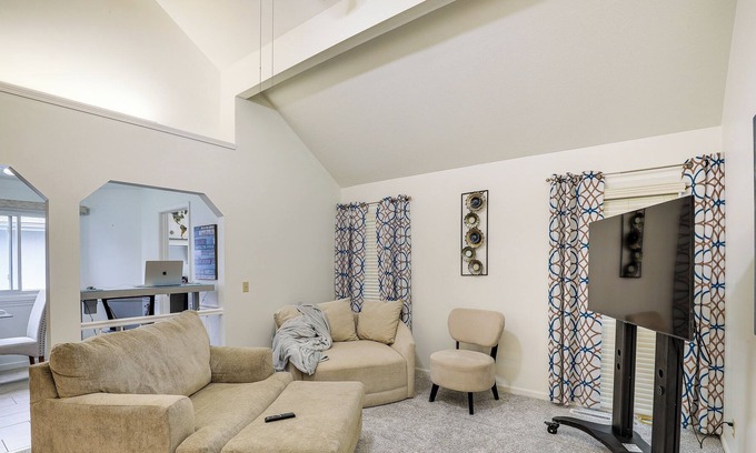Chalco Maison | Charming Omaha Vacation Rental: 16 Mi to Downtown!
