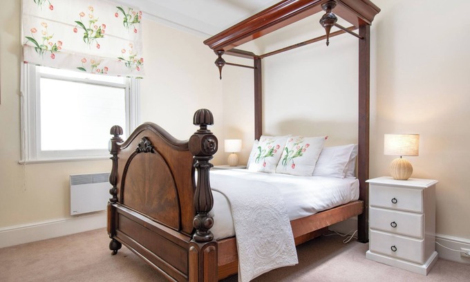 Launceston CBD Maison | Charming on Charles