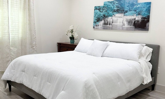 Eagle Pass Appartement | Charming one-bedroom 1.5-bath guesthouse with fully equipped kitchen in Glendale