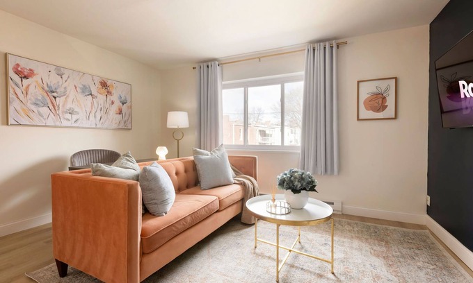 Tower Grove East Appartement | Charming Pad in Tower Grove Park near BJC & SLU