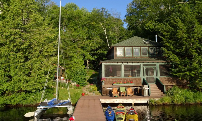 Tupper Lake Cottage | Cottage de Charme située à proximité du bord de Upper Saranac Lake