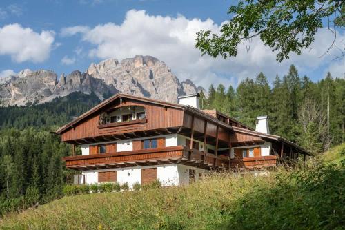 Cortina d'Ampezzo Appartement | Charming penthouse with breathtaking views