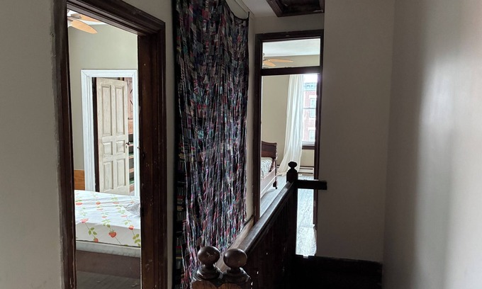Olde Kensington Appartement | Charming Philadelphia 2-bedroom Tower Suite nestled among Fairmount Park.