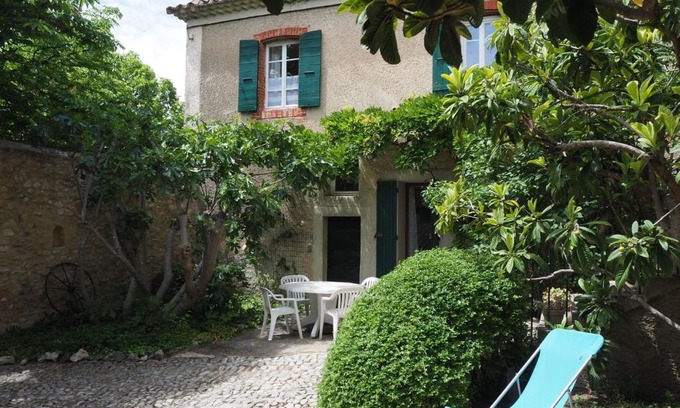 Mollans-sur-Ouveze Maison | Charming Provençal holiday home with garden