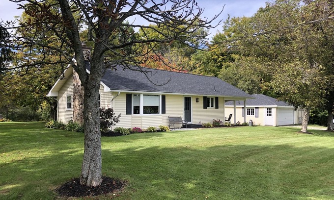 Wales Center Maison | Charming, recently updated country ranch home on quiet, scenic, acre lot.
