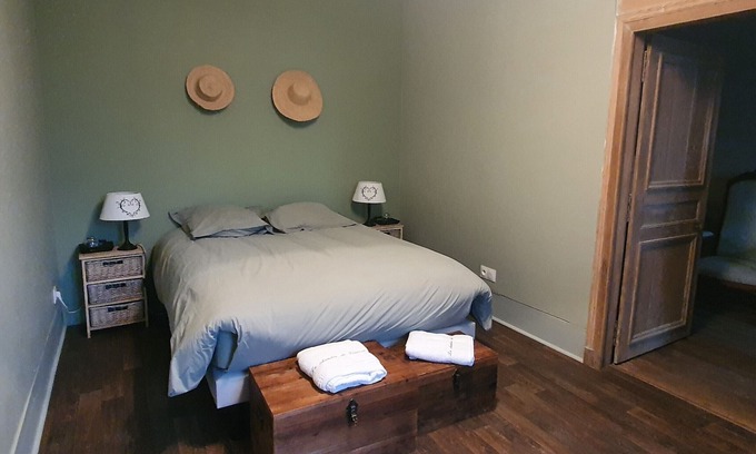 Souilly Appartement | Escapade de charme près de Verdun : cocon pour 2 personnes avec cuisine équipée et balades à proximité