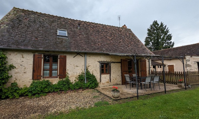 Ruffec Cottage | Charmante maison restaurée avec jardin, étang privé et terrasse au cœur du Berry