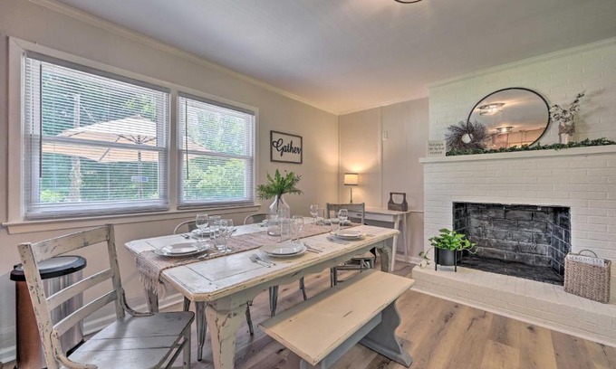 Browns Summit Maison | Charming Retreat on 5 Acres with Deck and Grill!