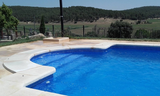 Valdetortola Maison | Charming rural house with swimming pool for groups in Cuenca
