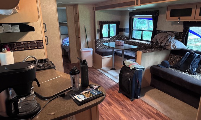 Woods Bay Maison | Charming RV with 2 bedrooms and WiFi, AC in peaceful Bigfork