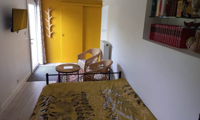 Brantome-en-Perigord Appartement | Charming suite in a very quiet and beautiful area near the sightseeing