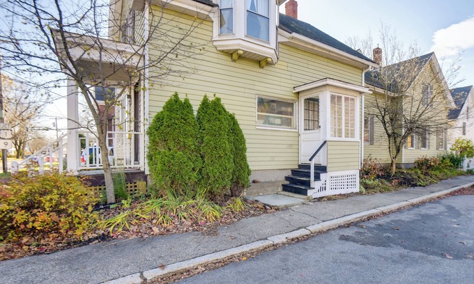 Southern Coast Appartement | Charming Saco Apartment ~ 4 Mi to the Beach!