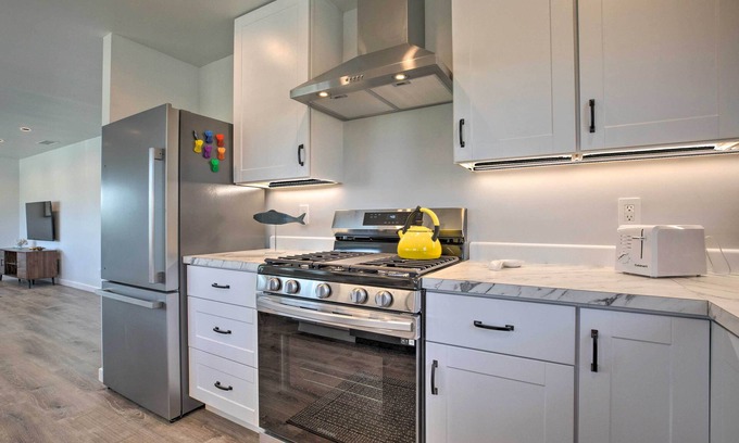 Roseville - Fleet Ridge Appartement | Charming San Diego Apartment - Walk to Bay!