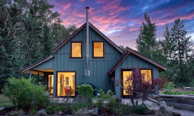 Hailey Maison | Charming Scandinavian Modern Riverfront Fishhouse