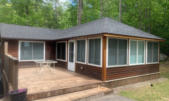 Windham Cabine | Charming Sebago Lake 3-bedroom cabin with lake access, WiFi and AC in Windham