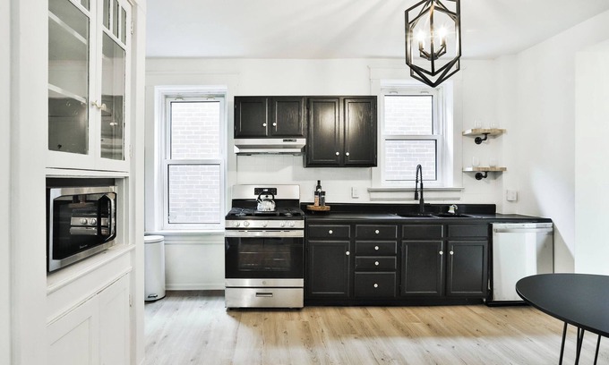 St. Louis Maison | Charming South City 2 Bedroom House by StayLage