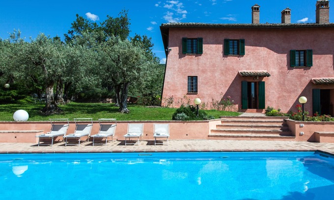 Foligno Villa | VILLA dans un ancien couvent médiéval, piscine et parc, à 15 km d'Assise
