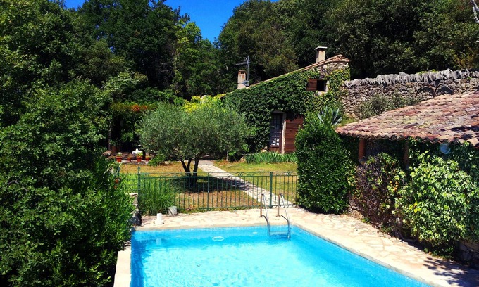 Goudargues Cottage | Charmante maison en pierre avec belle vue