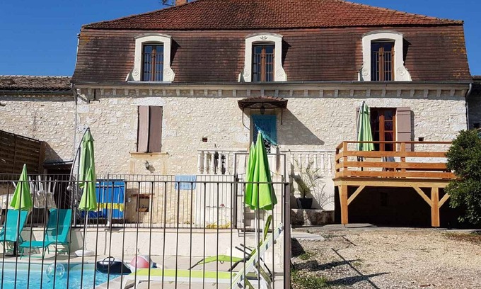 Rampieux Cottage | Maison en pierre avec piscine privée, idéal familles, proche Bastides du Périgord