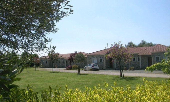 Aleria Maison | CHARMANTE VILLA 3* EN PIERRE CLIMATISEE AVEC JARDIN PRIVATIF