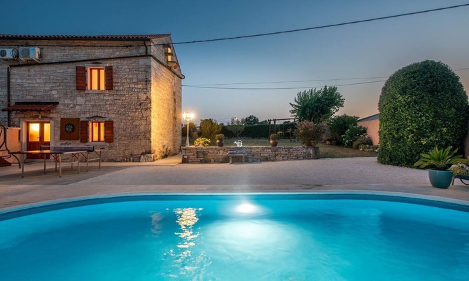 Hreljici Maison | Charmante villa en pierre avec piscine privée