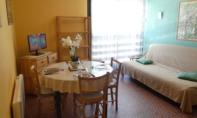 Pla d'Adet Appartement | Studio cosy 4 pers, St Lary Soulan, pied des pistes, parking, TV, kitchenette équipée