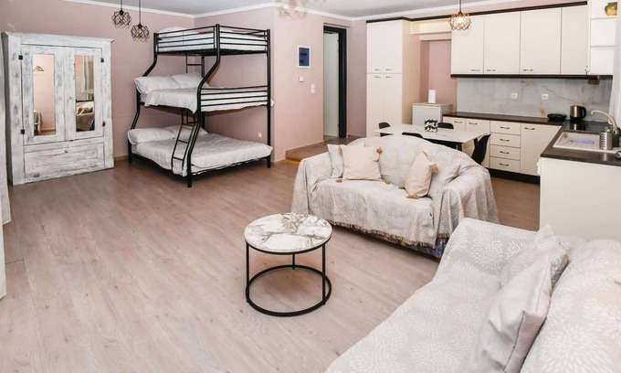 Mitilinii Appartement | Charming Studio - A Relaxing Retreat in Samos