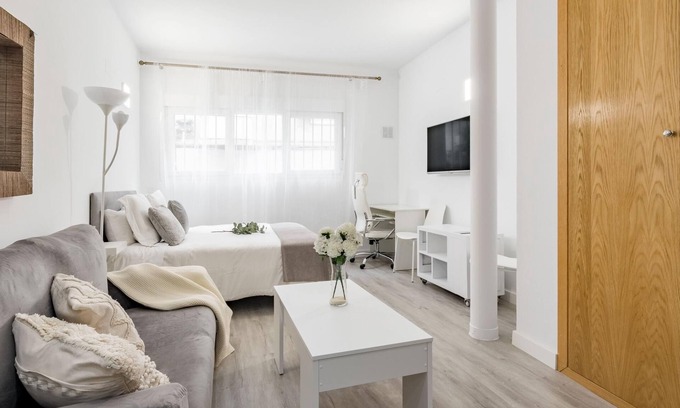 Prosperidad Appartement | Charming Studio Avenida América - Your cozy shelter in Madrid