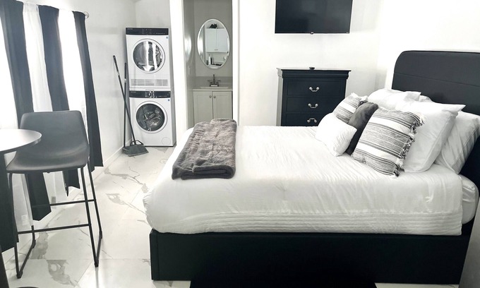 Miami Gardens Appartement | Charming studio in welcoming Miami Gardens with AC