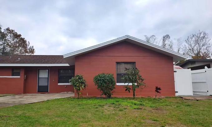 Sky Lake Appartement | Charming studio in delightful Orlando with WiFi and AC