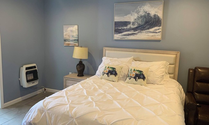 South Pensacola Appartement | Charming studio in lovely Pensacola with AC, Wi-Fi & firestick