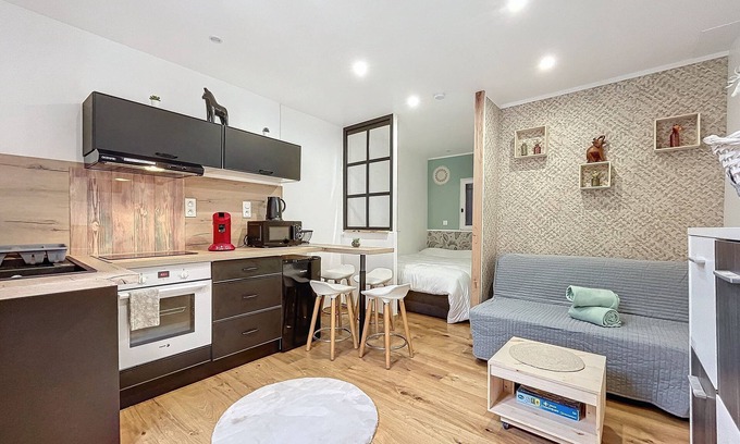 Centre Historique Appartement | Le Voltaire - Studio au centre de Narbonne