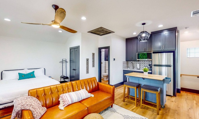 McKinney Maison | Charming studio with kitchenette, central AC