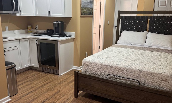 Claymont Appartement | Charming studio with WiFi and AC in peaceful Claymont