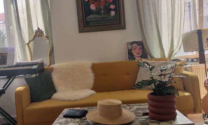 Lower Town Appartement | Charming Suite Apartment at Brussels Centre