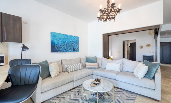 Libertad Appartement | Charming & sunlit condo with pool & balcony - near golf, beaches, & nightlife