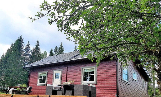 Odskolt Maison | Charming Swedish house in secluded location, Free Wifi, 6 pers, 3 bedrooms, Nature