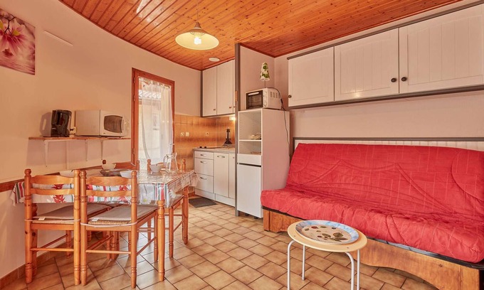 Barbotan-les-Thermes Appartement | Charming T2 in Barbotan with terrace and free parking