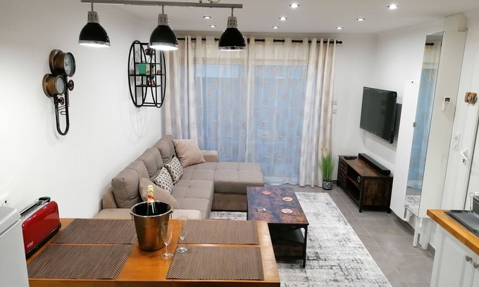 Laveyron Appartement | Charmant appartement T2 dans villa avec spa