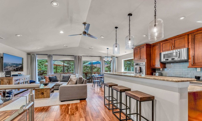Talmont Maison | Charming Tahoe Cabin with Private Beach Access