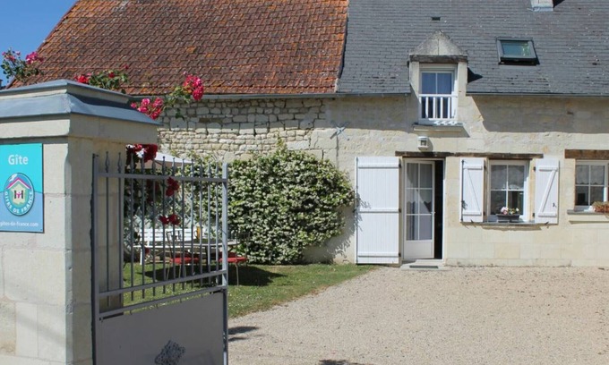 Savigny-en-Veron Cottage | Gîte cosy en tuffeau, rénové, au cœur de la Touraine, proche châteaux, cour privative, vélos, non-fumeur