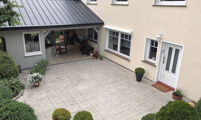 Nohfelden Appartement | Charmant appartement avec terrasse près de Center Parcs Bostalsee * Chien accepté